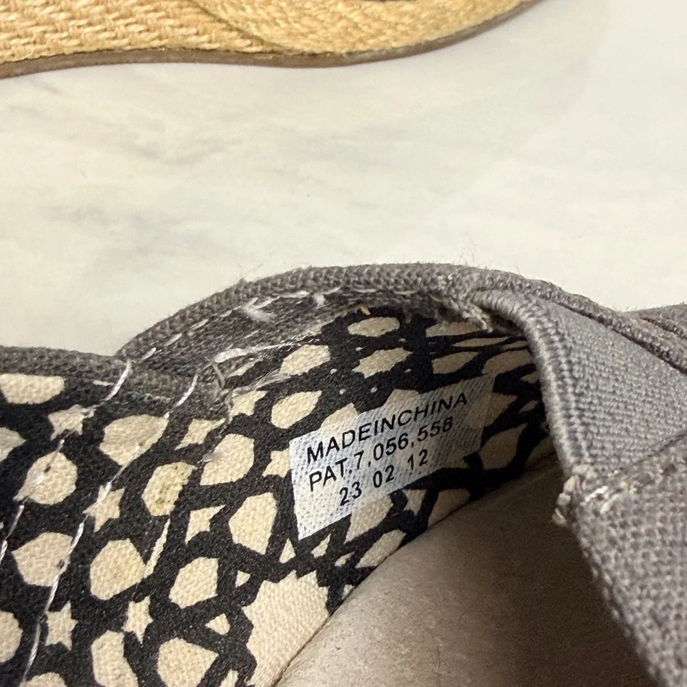 Toms peep toe